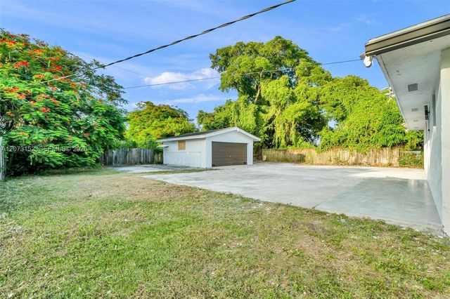 11815 SW 222nd Street, Miami, FL 33170