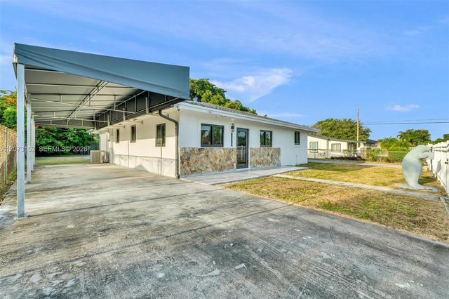 11815 SW 222nd Street, Miami, FL 33170