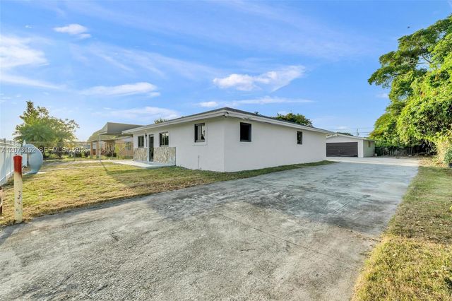 11815 SW 222nd Street, Miami, FL 33170