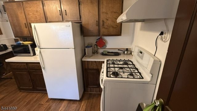 19 Mead St, Newark City, NJ 07106