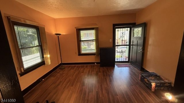 19 Mead St, Newark City, NJ 07106