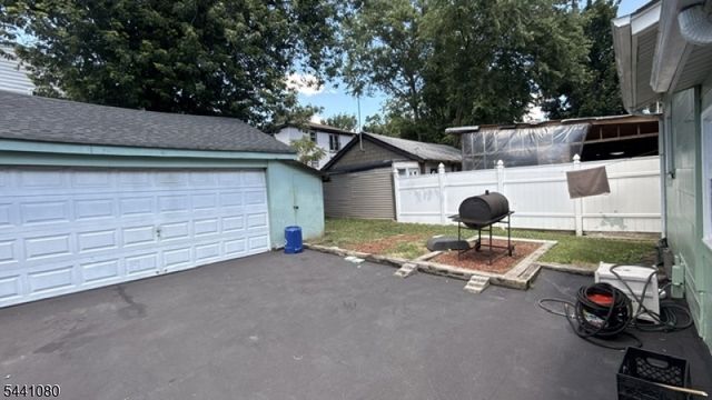 19 Mead St, Newark City, NJ 07106