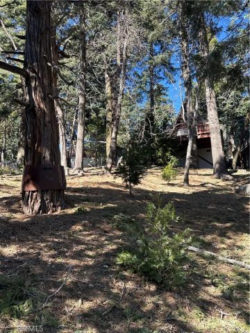 742 W Victoria, Lake Arrowhead, CA 92352