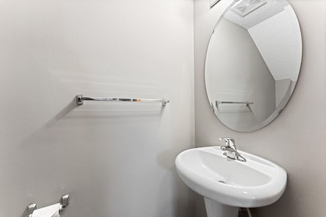 4899 Bisset Lane 7710, Inver Grove Heights, MN 55076