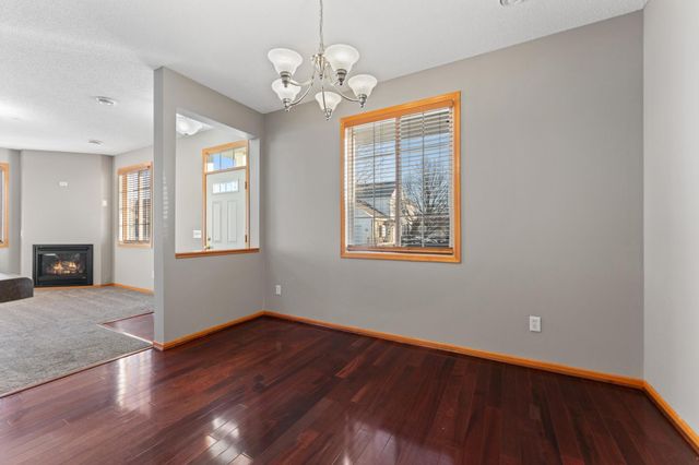 4899 Bisset Lane 7710, Inver Grove Heights, MN 55076