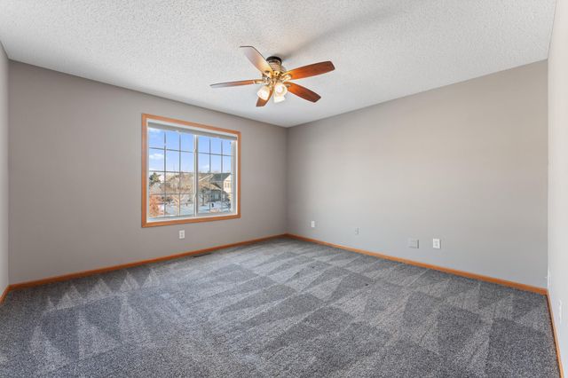 4899 Bisset Lane 7710, Inver Grove Heights, MN 55076