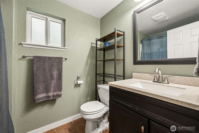 170 E Barnsby Place, Shelton, WA 98584