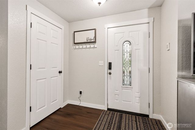 170 E Barnsby Place, Shelton, WA 98584