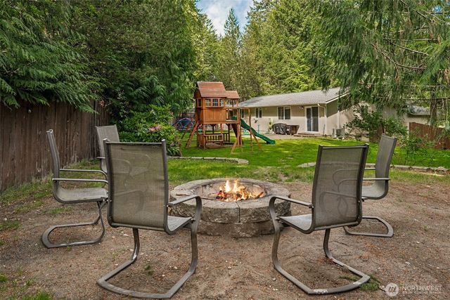 170 E Barnsby Place, Shelton, WA 98584