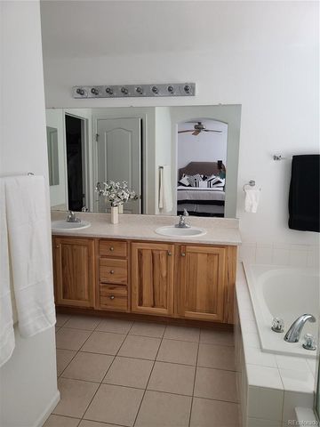 9492 Cedarhurst Lane B, Highlands Ranch, CO 80129