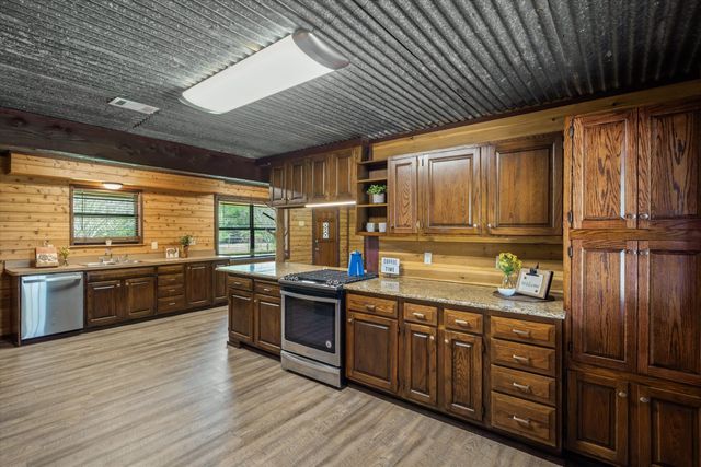 260 Vz County Road 3531, Edgewood, TX 75117