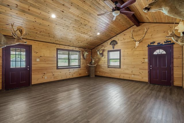 260 Vz County Road 3531, Edgewood, TX 75117