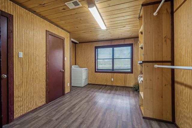 260 Vz County Road 3531, Edgewood, TX 75117