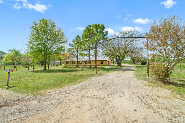 260 Vz County Road 3531, Edgewood, TX 75117