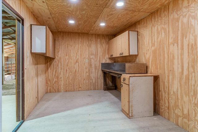 260 Vz County Road 3531, Edgewood, TX 75117