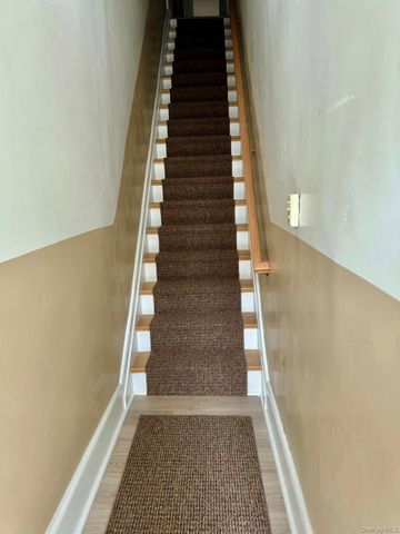 150 Tulip Avenue N Front Second Floor, Floral Park, NY 11001