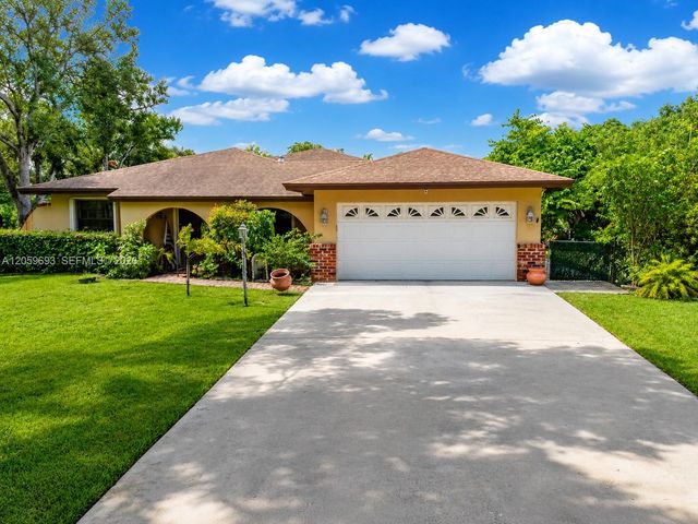13602 SW 24th St, Davie, FL 33325