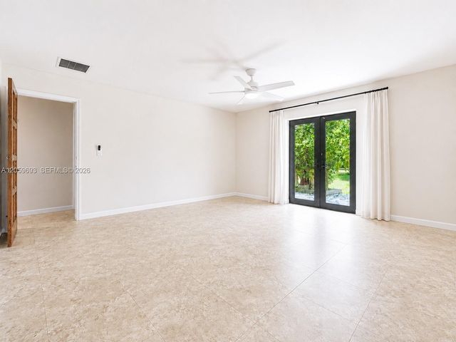 13602 SW 24th St, Davie, FL 33325
