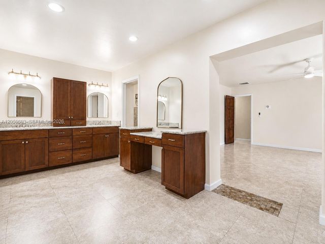 13602 SW 24th St, Davie, FL 33325