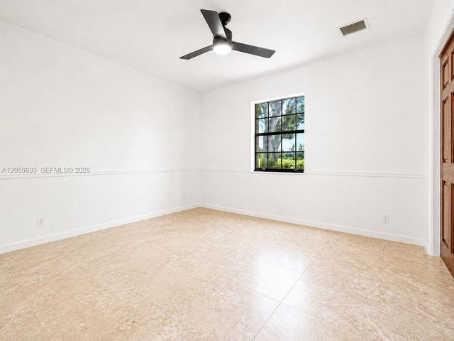 13602 SW 24th St, Davie, FL 33325