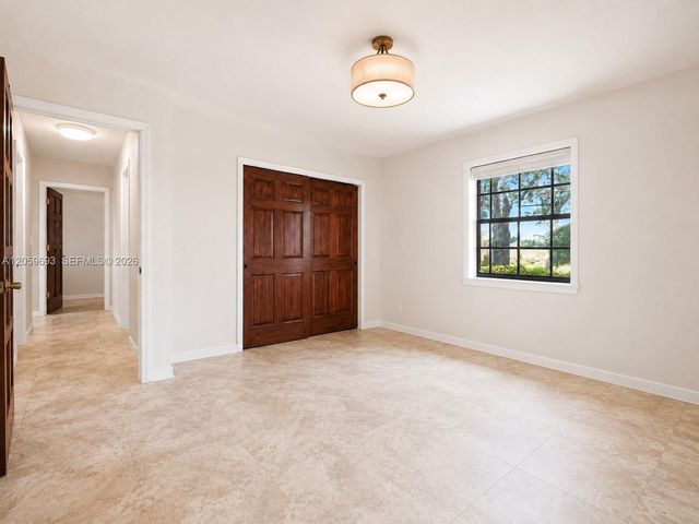 13602 SW 24th St, Davie, FL 33325