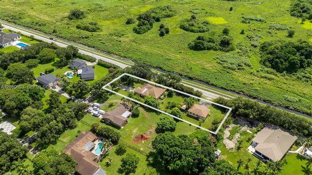 13602 SW 24th St, Davie, FL 33325