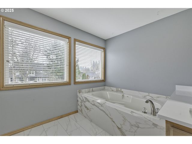 10335 Sw MEIER Dr, Tualatin, OR 97062