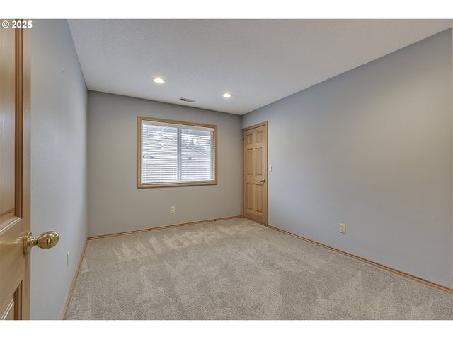 10335 Sw MEIER Dr, Tualatin, OR 97062