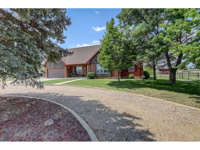 2316 Horseshoe Cir, Longmont, CO 80504