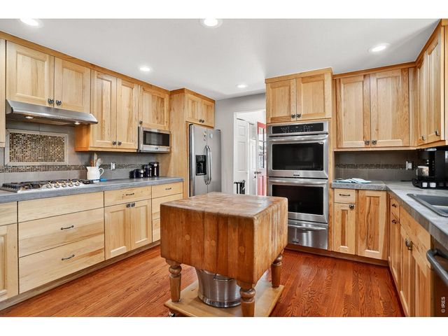 2316 Horseshoe Cir, Longmont, CO 80504