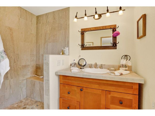 2316 Horseshoe Cir, Longmont, CO 80504