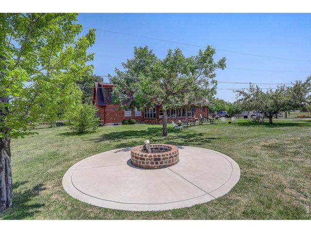 2316 Horseshoe Cir, Longmont, CO 80504