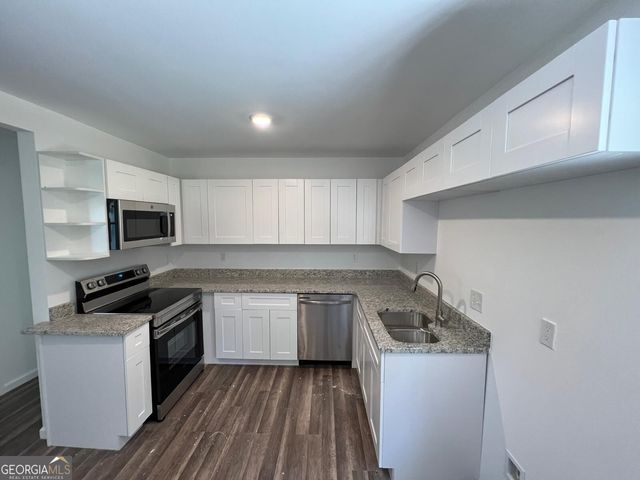 6066 Creekford Drive, Lithonia, GA 30058