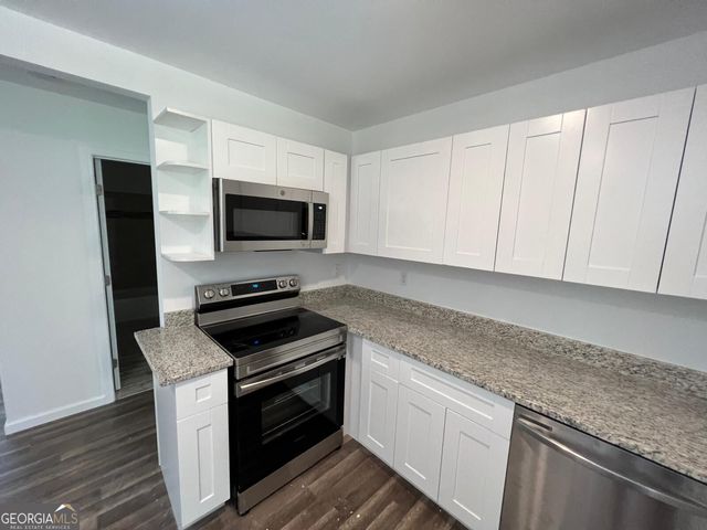 6066 Creekford Drive, Lithonia, GA 30058