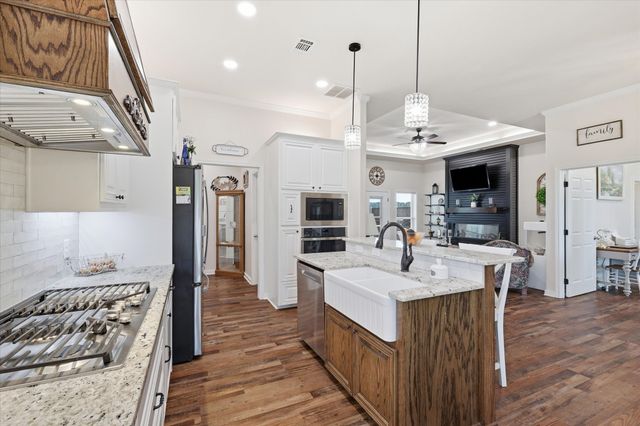 1785 County Road 208, Gainesville, TX 76240