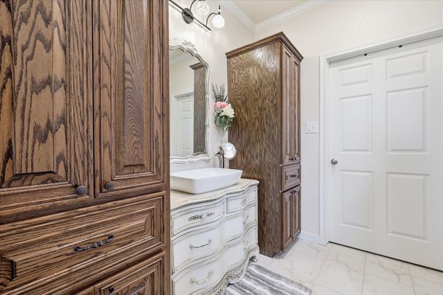 1785 County Road 208, Gainesville, TX 76240