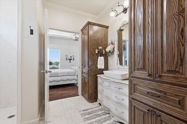 1785 County Road 208, Gainesville, TX 76240