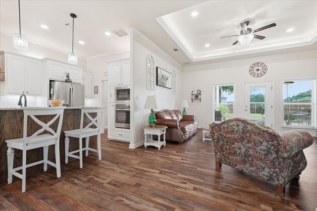 1785 County Road 208, Gainesville, TX 76240