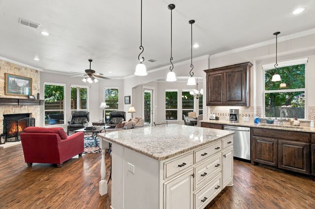 424 Village Way, Argyle, TX 76226