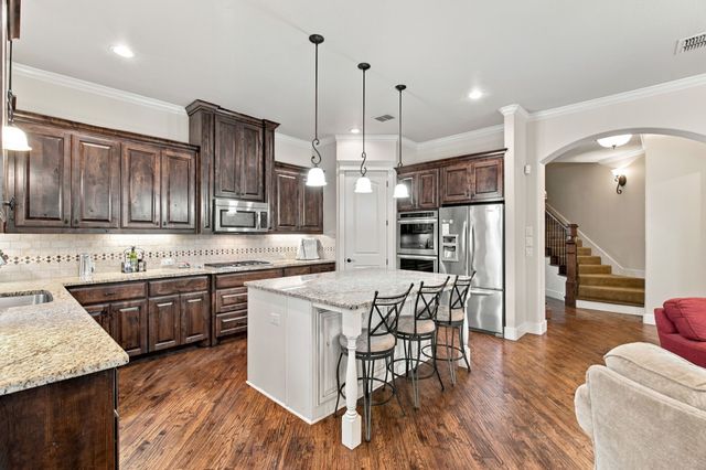 424 Village Way, Argyle, TX 76226