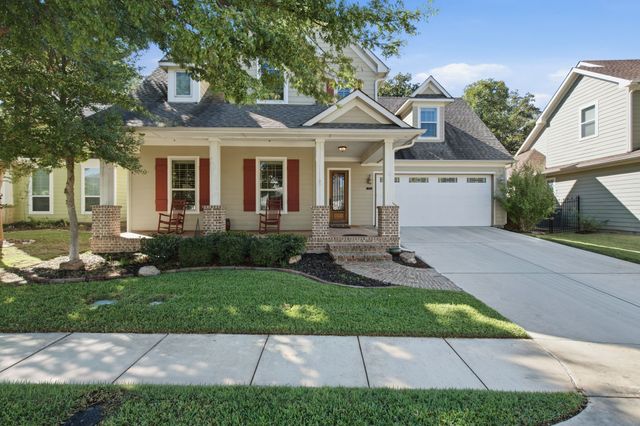 424 Village Way, Argyle, TX 76226
