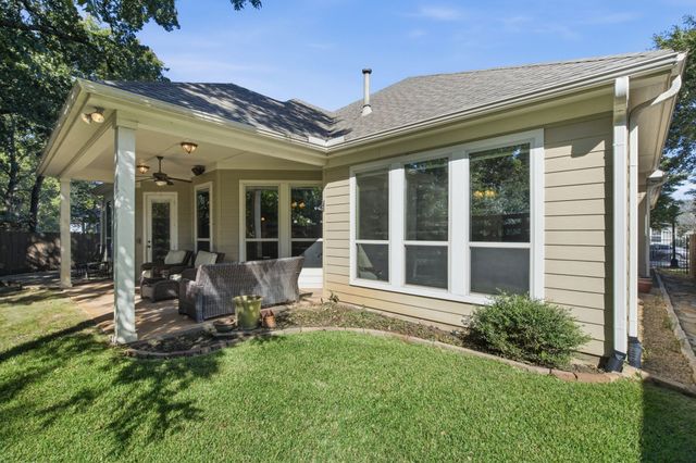 424 Village Way, Argyle, TX 76226