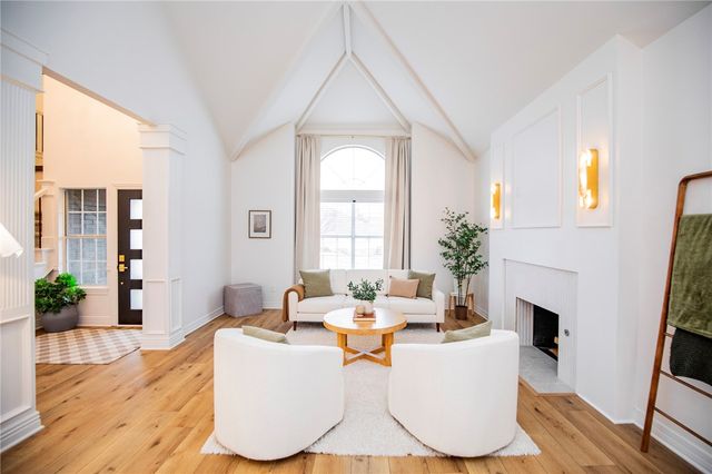 2216 Aspen Drive, Fayetteville, AR 72703