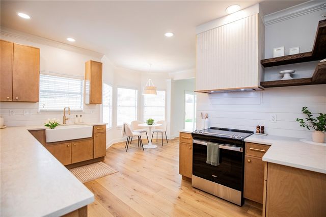 2216 Aspen Drive, Fayetteville, AR 72703