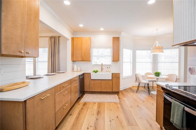 2216 Aspen Drive, Fayetteville, AR 72703