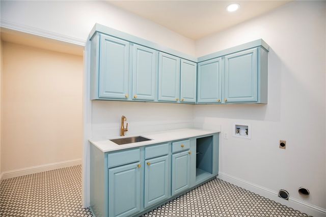 2216 Aspen Drive, Fayetteville, AR 72703