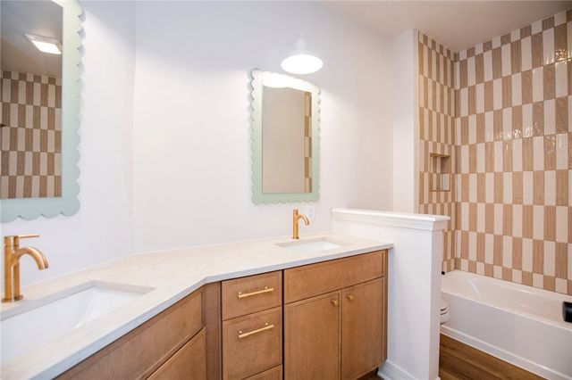 2216 Aspen Drive, Fayetteville, AR 72703