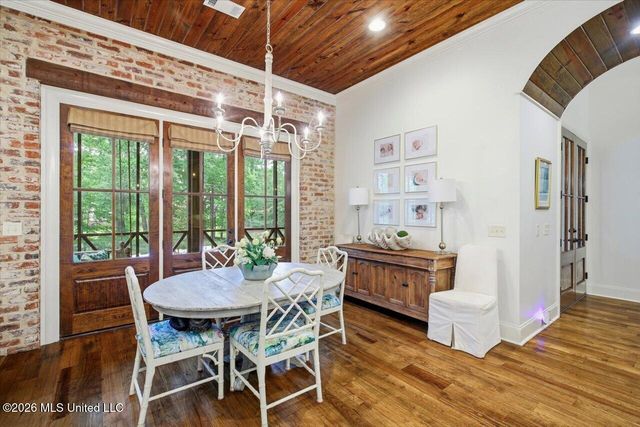 460 Pembrooke Drive, Madison, MS 39110