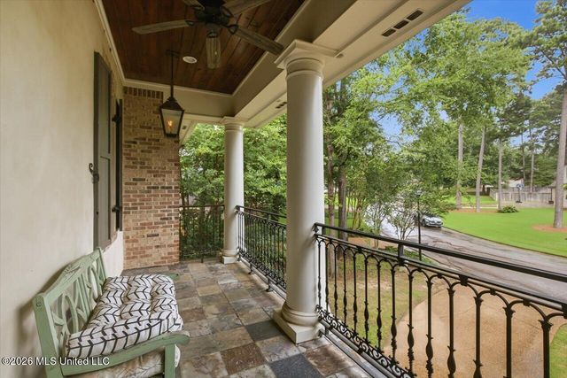 460 Pembrooke Drive, Madison, MS 39110