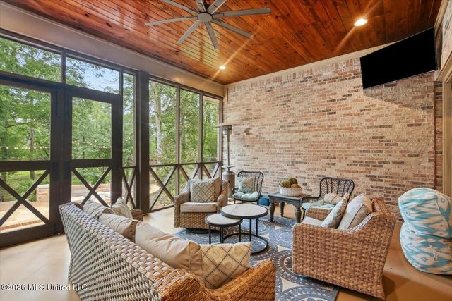 460 Pembrooke Drive, Madison, MS 39110